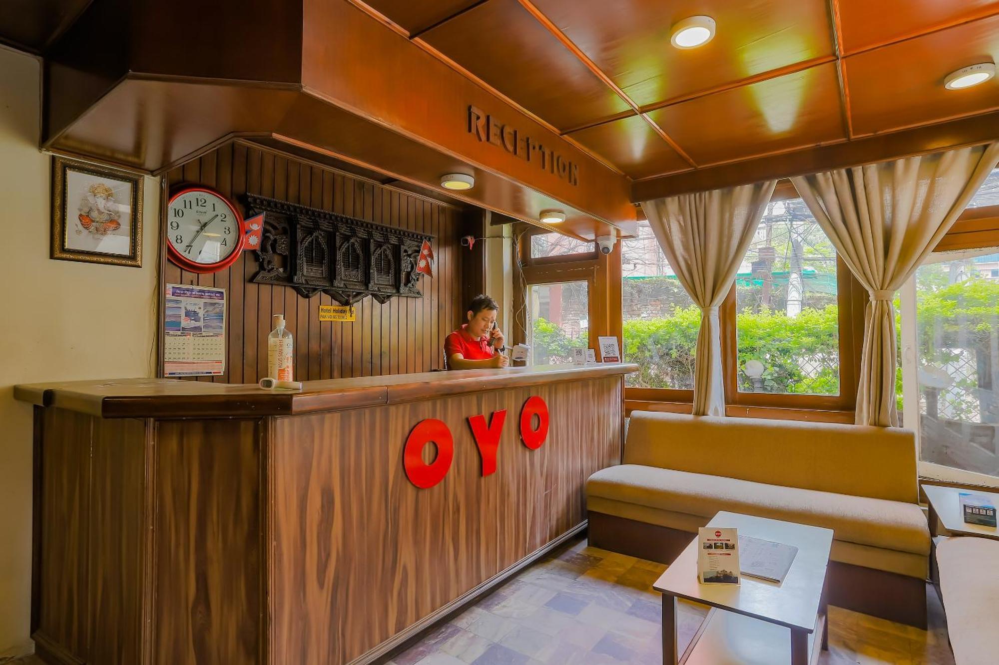 Oyo 795 Hotel Holiday Inn Kathmandu Exterior foto