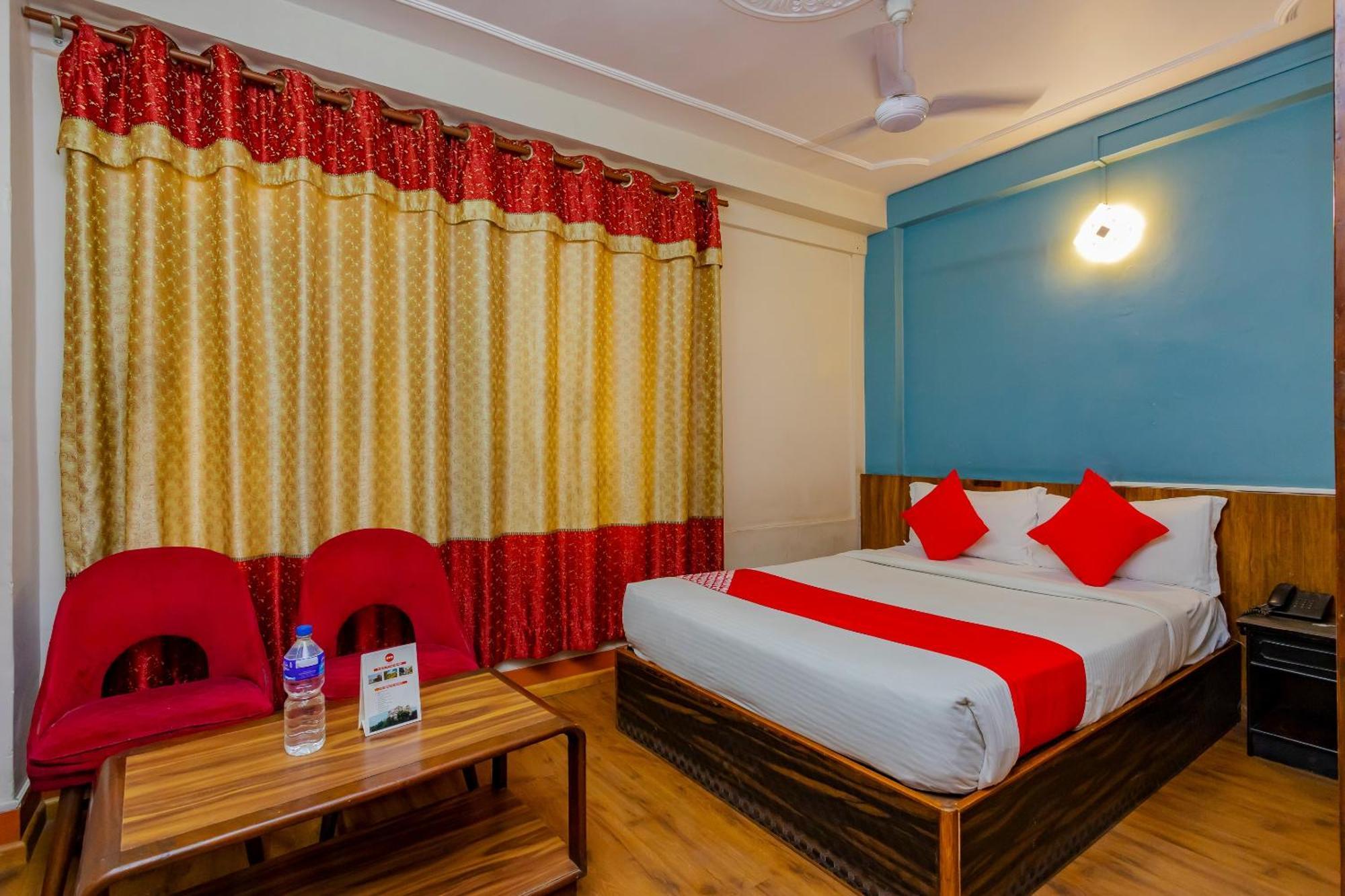 Oyo 795 Hotel Holiday Inn Kathmandu Exterior foto