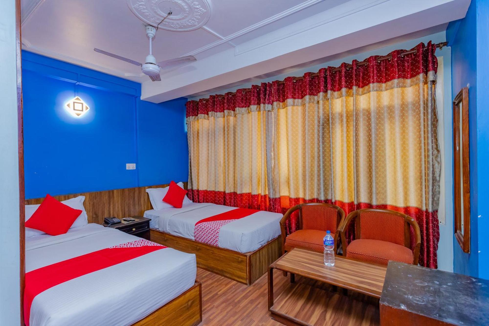 Oyo 795 Hotel Holiday Inn Kathmandu Exterior foto