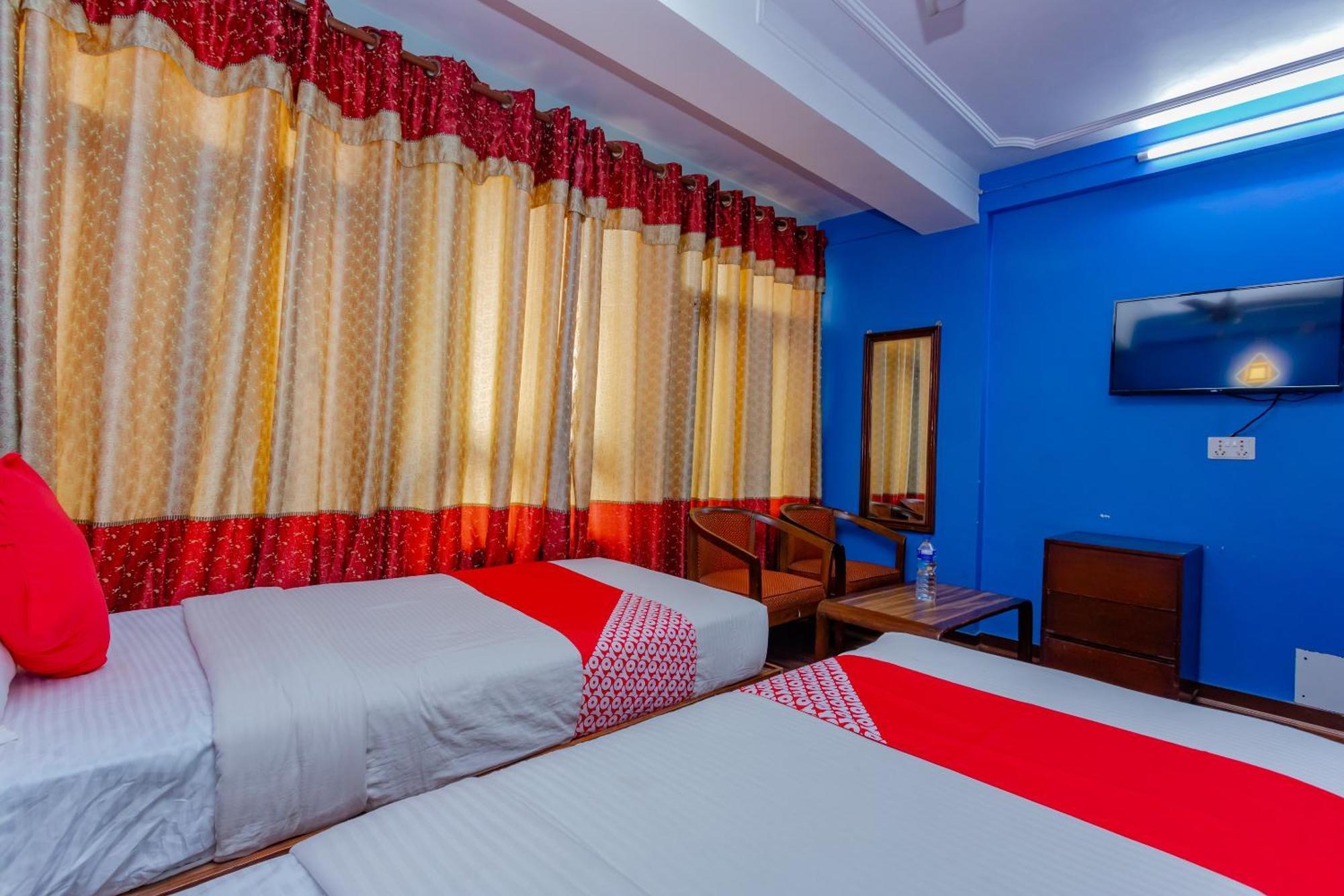 Oyo 795 Hotel Holiday Inn Kathmandu Exterior foto
