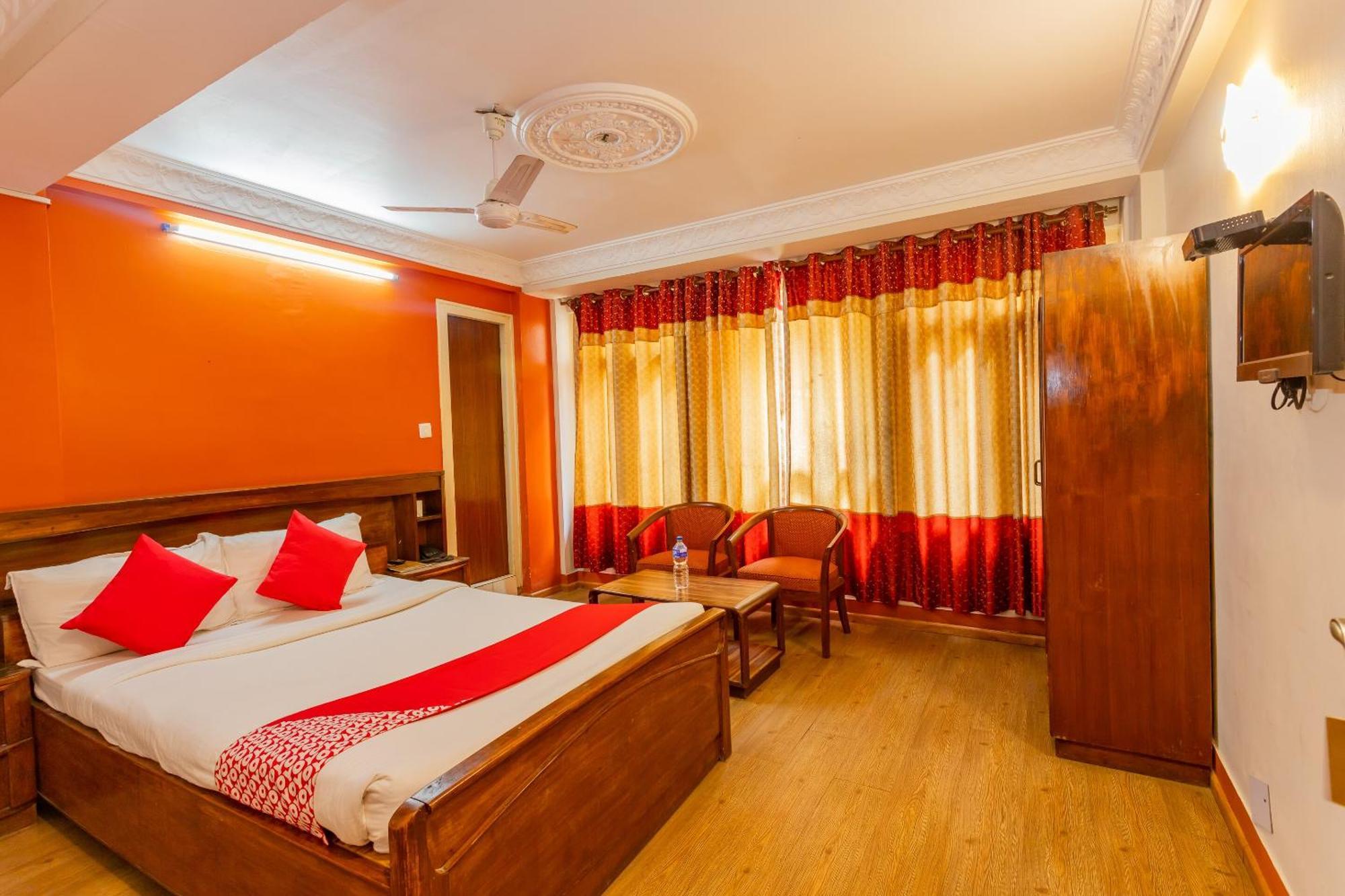 Oyo 795 Hotel Holiday Inn Kathmandu Exterior foto